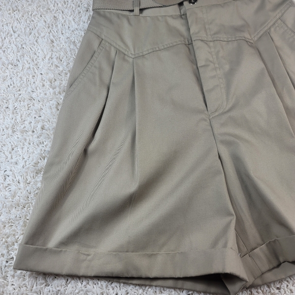 Vintage High Waisted Mom Short. Size 10. Taupe - Picture 3 of 9